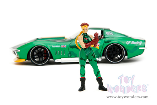 Jada Toys - Hollywood Rides | Chevrolet® Corvette™ with Cammy Diecast Figure "Street Fighter" (1969, 1/24, diecast model car, Green/Yellow stripe) 30837