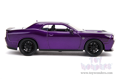 Jada Toys Bigtime Muscle - Dodge Challenger SRT Hellcat (2015, 1/24 scale diecast model car, Purple with Black Stripes) 31063