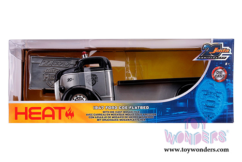 Jada Toys - 20th Anniversary | HEAT Ford COE Flatbed Tow Truck (1947, 1/24, diecast model car, Raw Metal/Black) 31072