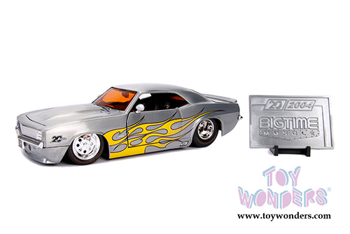 Jada Toys - 20th Anniversary | Big Time Muscle Chevrolet® Camaro® Hardtop (1969, 1/24, diecast model car, Raw Metal/Yellow) 31073