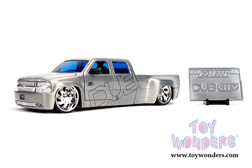 Jada Toys - 20th Anniversary | DUB City Chevrolet&reg; Silverado Dooley Pickup Truck (1999, 1/24, diecast model car, Raw Metal) 31077