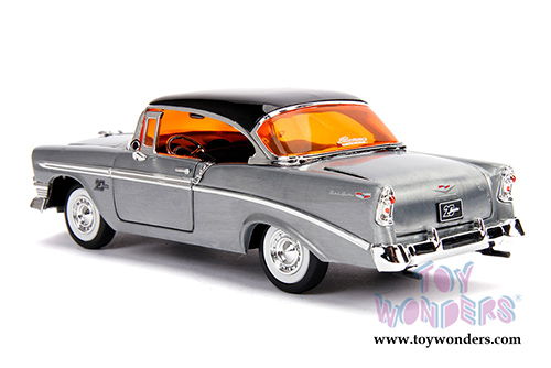 Jada Toys - 20th Anniversary | Showroom Floor Chevrolet® Belair® Hardtop (1969, 1/24, diecast model car, Raw Metal/Black) 31081