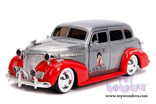 Jada Toys - 20th Anniversary | Hollywood Rides&reg; Betty Boop's Chevy&reg; Master Deluxe Hardtop (1939, 1/24, diecast model car, Raw Metal/Red) 31091