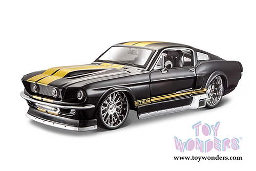 Maisto Design - Classic Muscle | Ford Mustang GT Hard Top (1967, 1/24 scale diecast model car, Black) 31094BK