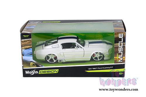 Maisto Design - Classic Muscle | Ford Mustang GT Hardtop (1967, 1/24 scale diecast model car, White) 31094W