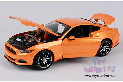 Maisto - Ford Mustang Hardtop (2015, 1/18 scale diecast model car, Orange) 31197OR