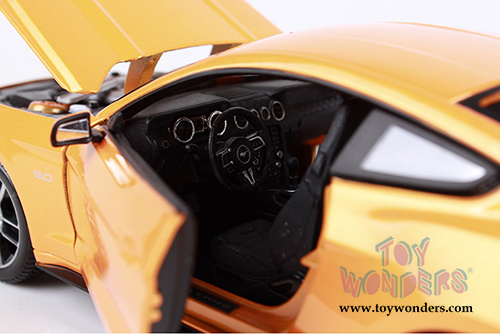 Maisto - Ford Mustang Hardtop (2015, 1/18 scale diecast model car, Orange) 31197OR