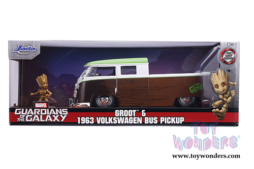 Jada Toys - Hollywood Rides | Marvel Guardians of the Galaxy Volkswagen Bus Pickup with Groot Figure (1963, 1/24 scale diecast model car, Brown/Green) 31202/4