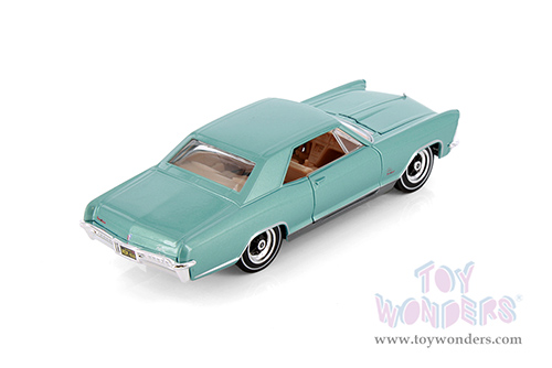 Showcasts® Collectibles -  Buick™ Riviera™ Hardtop (1965, 1/26 scale diecast model car, Blue) 31214BU MAP: $22.99