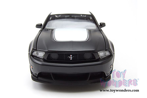 Maisto - Special Edition | Ford Mustang Boss 302 Hardtop (1/24 scale diecast model car, Matte Black/White) 31269BK