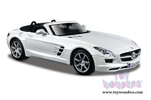 Maisto - Special Edition | Mercedes-Benz SLS AMG Roadster Convertible (1/24 scale diecast model car, White) 31272W