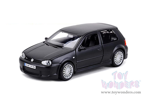 Maisto - Special Edition | Volkswagen Golf R32 Hardtop (1/24 scale diecast model car, Matte Black) 31290BK