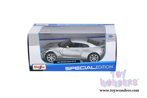 Maisto - Nissan GT-R Hardtop (2009, 1/24 scale diecast model car, Silver) 31294SV