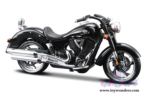 Maisto Fresh Metal -  2 Wheelers | Victory Kingpin&trade; 8-Ball Motorcycle (2010, 1/18 scale diecast model car, Black) 31300/KIG