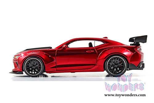 Jada Toys - Metals Die Cast | Bigtime Muscle Chevy&reg; Camaro&reg; SS Wide Body Hardtop (2016, 1/24 scale diecast model car, Asstd.) 31319DP1