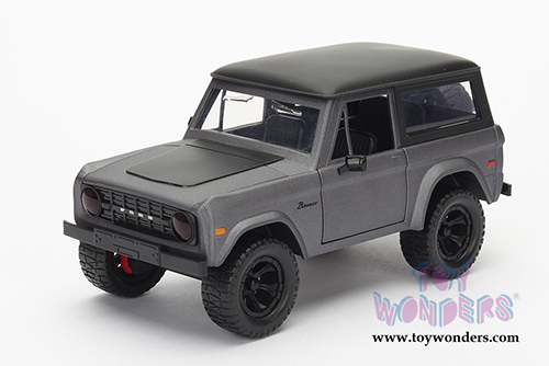 Jada Toys - Metals Die Cast Just Trucks | Ford Bronco Hardtop (1973, 1/24 scale diecast model car, Asstd.) 31320DP1