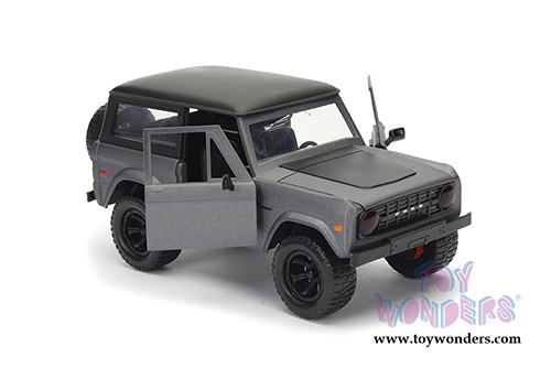 Jada Toys - Metals Die Cast Just Trucks | Ford Bronco Hardtop (1973, 1/24 scale diecast model car, Asstd.) 31320DP1