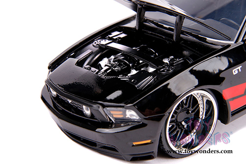 Jada Toys - Metals Die Cast | Big Time Muscle Ford Mustang GT Borla Exhaust Hardtop (2010, 1/24 scale diecast model car, Glossy Black/Red) 31322/4