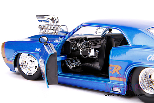 Jada Toys - Metals Die Cast | Big Time Muscle Chevrolet&reg; Camaro&reg; with engine Blower (1969, 1/24 scale diecast model car, Candy Blue/Gold) 31323/4