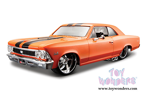 Maisto All Stars - Chevrolet Chevelle SS 396 Hard Top (1966, 1/24 scale diecast model car, Orange) 31333OR