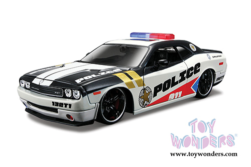 Maisto All Stars - Dodge Challenger Police (1/24 scale diecast model car, White/Black) 31342WB