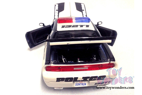 Maisto All Stars - Dodge Challenger Police (1/24 scale diecast model car, White/Black) 31342WB