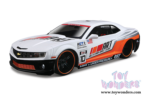 Maisto All Stars - Chevrolet Camaro SS RS Hardtop (2010, 1/24 scale diecast model car, White) 31359W