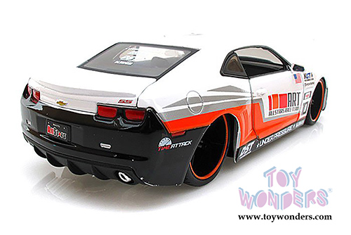 Maisto All Stars - Chevrolet Camaro SS RS Hardtop (2010, 1/24 scale diecast model car, White) 31359W