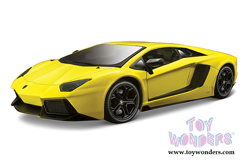 Maisto Design - Exotics | Lamborghini Aventador LP 700-4 Hardtop (1/24 scale diecast model car, Yellow) 31362YL