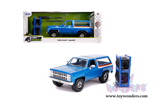 Jada Toys Just Trucks - Chevrolet&reg; Blazer with Extra Wheels (1980, 1/24 scale diecast model car, Metallic Blue) 31396
