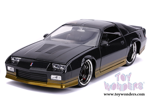 Jada Toys Bigtime Muscle - Chevrolet® Camaro® Z28 T-Top (1985, 1/24 scale diecast model car, Black Metallic) 31457