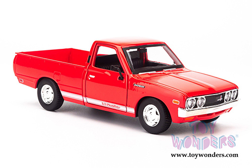 Showcasts Collectibles - Datsun 620 Pickup Truck (1973, 1/24 scale diecast model car, Red) 34522