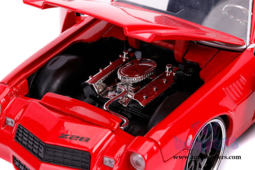 Jada Toys Bigtime Muscle - Chevrolet&reg; Camaro&reg; Z28 Hardtop (1979, 1/24 scale diecast model car, Asstd.) 31617DP1