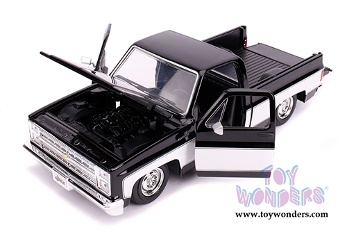 Jada Toys Just Trucks - Chevrolet&reg; C10 Pickup Stock (1985, 1/24 scale diecast model car, Asstd.) 31623DP1