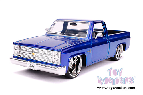Jada Toys Just Trucks - Chevrolet&reg; C10 Custom Pickup (1985, 1/24 scale diecast model car, Asstd.) 31624DP1