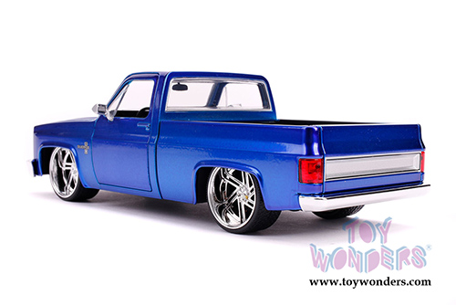 Jada Toys Just Trucks - Chevrolet&reg; C10 Custom Pickup (1985, 1/24 scale diecast model car, Asstd.) 31624DP1