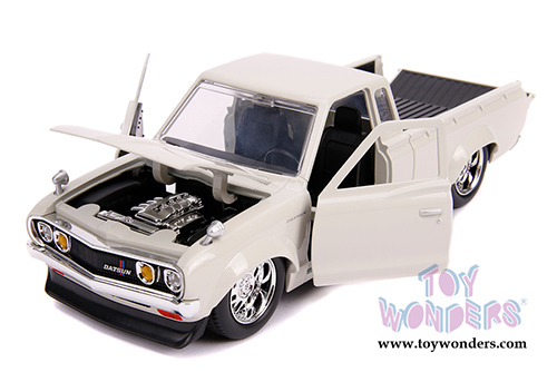 Jada Toys JDM Tuners&trade; - Datsun 620 Pickup (1972, 1/24, diecast model car, Asstd.) 31625DP1