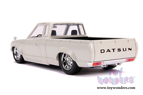 Jada Toys JDM Tuners&trade; - Datsun 620 Pickup (1972, 1/24, diecast model car, Asstd.) 31625DP1