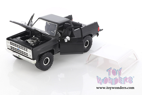 Jada Toys Just Trucks - Chevrolet&reg; Blazer K5 Off Road (1980, 1/24 scale diecast model car, Asstd.) 31629DP1