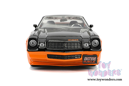 Jada Toys Bigtime Muscle - Chevrolet® Camaro® Z28 Hardtop (1979, 1/24 scale diecast model car, Orange/Black) 31669