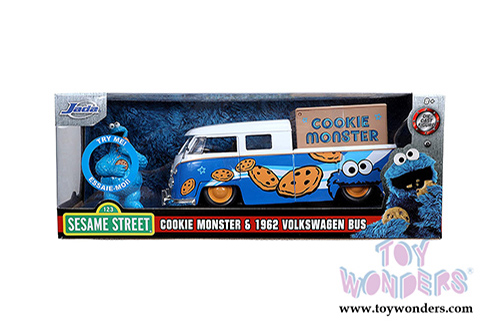 Jada Toys - Sesame Street Volkswagen Pick up Bus with Cookie Monster figure with Sound (1962, 1/24, diecast model car, Blue/White) 31751/4