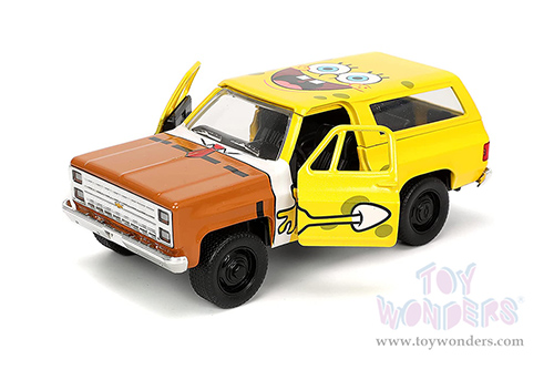 Jada Toys - Hollywood Rides | Chevy® K5 Blazer with SpongeBob SquarePants Figure (1980, 1/32 scale diecast model car, Brown/Yellow) 31798