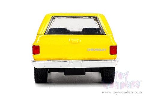 Jada Toys - Hollywood Rides | Chevy® K5 Blazer with SpongeBob SquarePants Figure (1980, 1/32 scale diecast model car, Brown/Yellow) 31798