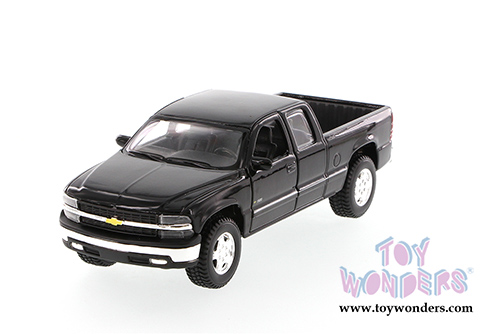Maisto - Chevy Silverado Pickup Truck (1/27 scale diecast model car, Black) 31941BK