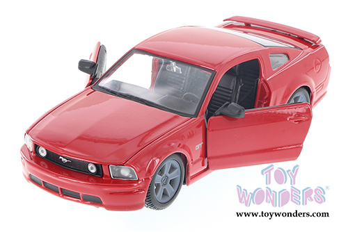 Maisto - Special Edition | Ford Mustang GT Hardtop (2006, 1/24 scale diecast model car, Red) 31997R