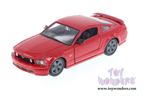Maisto - Special Edition | Ford Mustang GT Hardtop (2006, 1/24 scale diecast model car, Red) 31997R