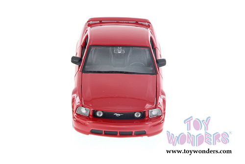Maisto - Special Edition | Ford Mustang GT Hardtop (2006, 1/24 scale diecast model car, Red) 31997R