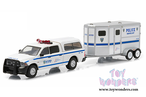 Greenlight - Hitch & Tow Series 4 (1/64 scale diecast model car, Asstd.) 32040/48