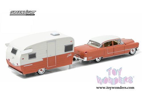 Greenlight - Hitch & Tow Series 9   (1/64 scale diecast model car, Asstd.) 32090/48