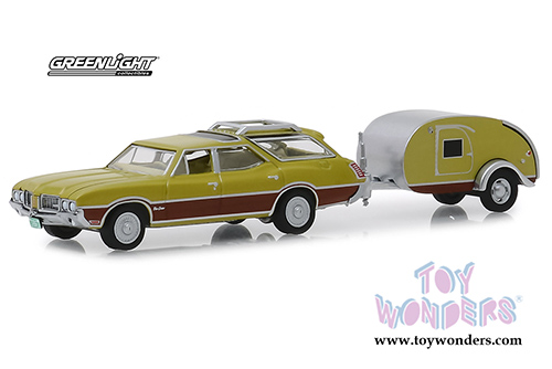 Greenlight - Hitch & Tow Series 17 (1/64 scale diecast model car, Asstd.) 32170/24